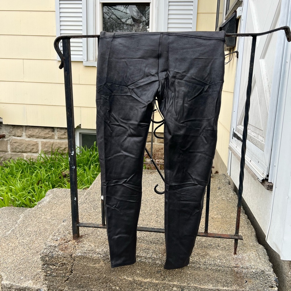 SPANX Faux Leather Leggings in 2X Petite NWT